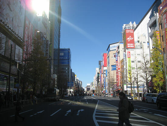 晴れた空、寒いフトコロ