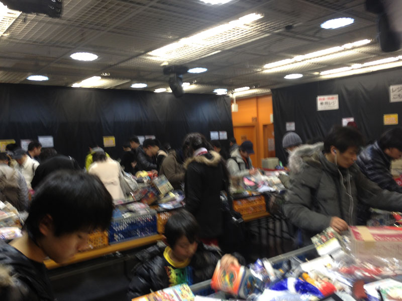 まんだらけ大須店恒例闇市